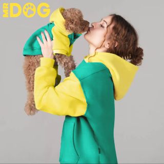 Predstavujeme vám dokonalé dvojkombo pre vás a vášho psíka! Dámska mikina s nápisom „Hrdá majiteľka čistokrvného...